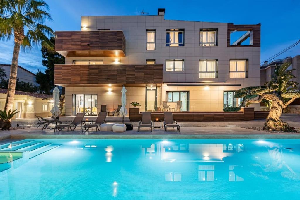 شقة 5 Stelle Piscina, Jacuzzi, Wifi - 2 Min Dal Mare ميامي بلاتجا المظهر الخارجي الصورة
